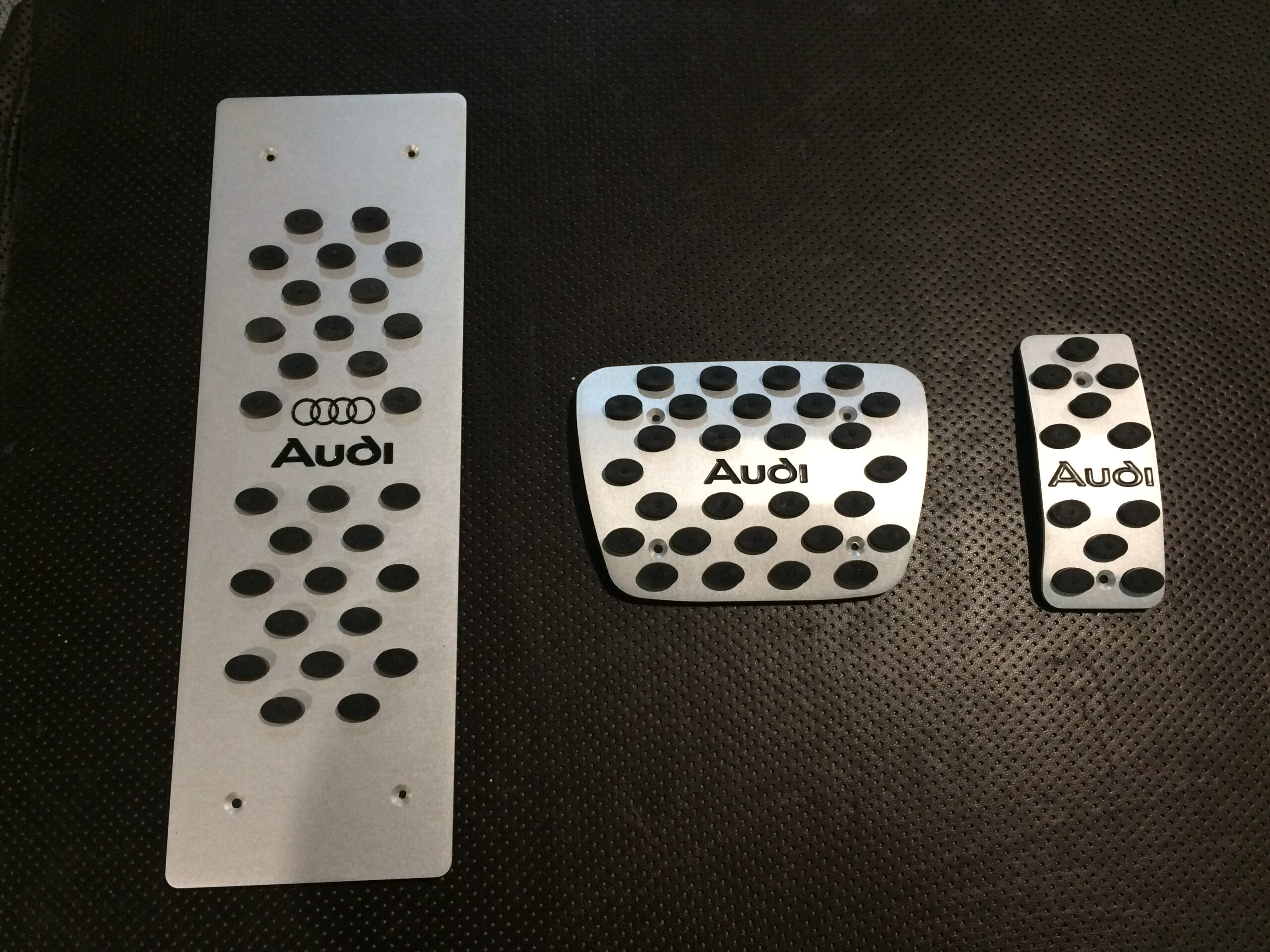 Накладки на педали Audi A4 (B8)