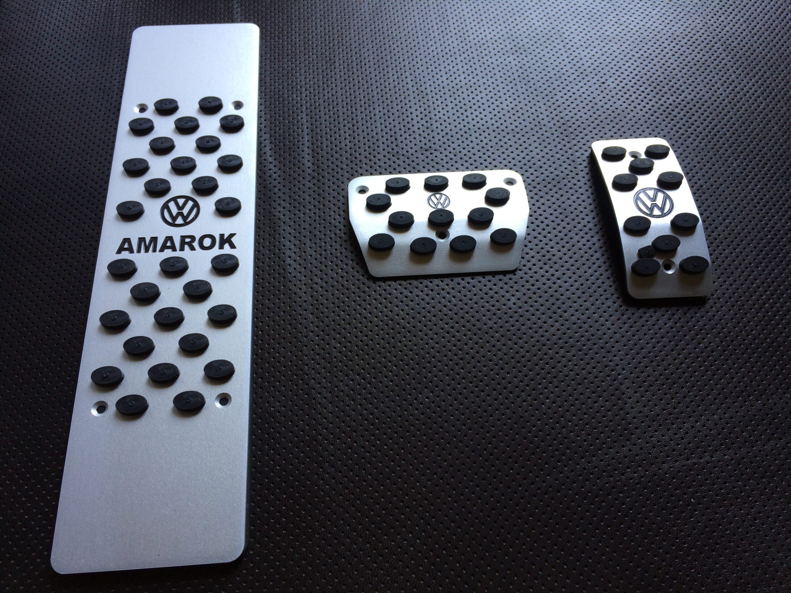 Накладки на педали Volkswagen Amarok 1 — изображение 2