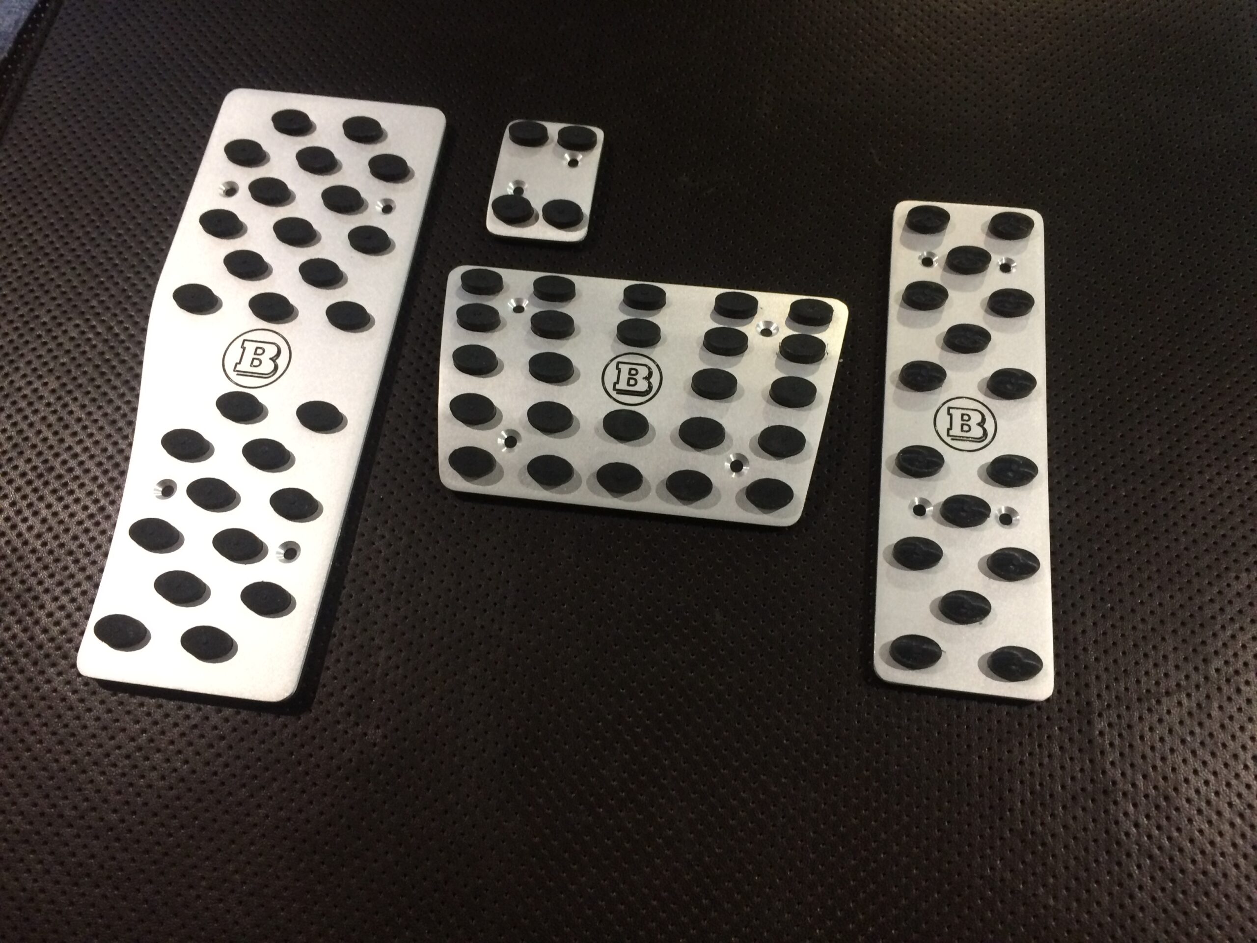 Накладки на педали Brabus Mercedes-Benz R129 — изображение 2