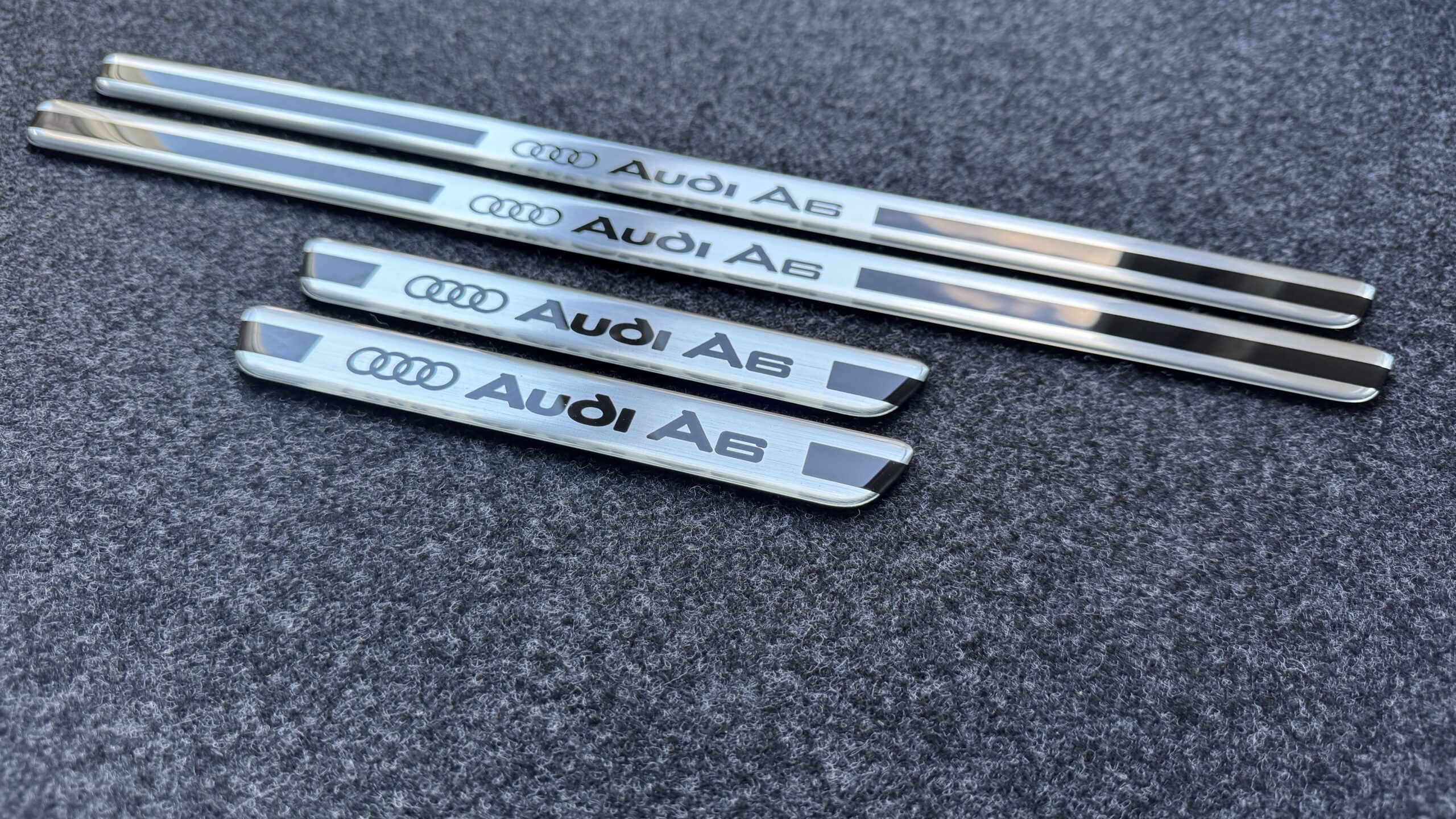 Накладки на порги Audi A6 C7 — изображение 2